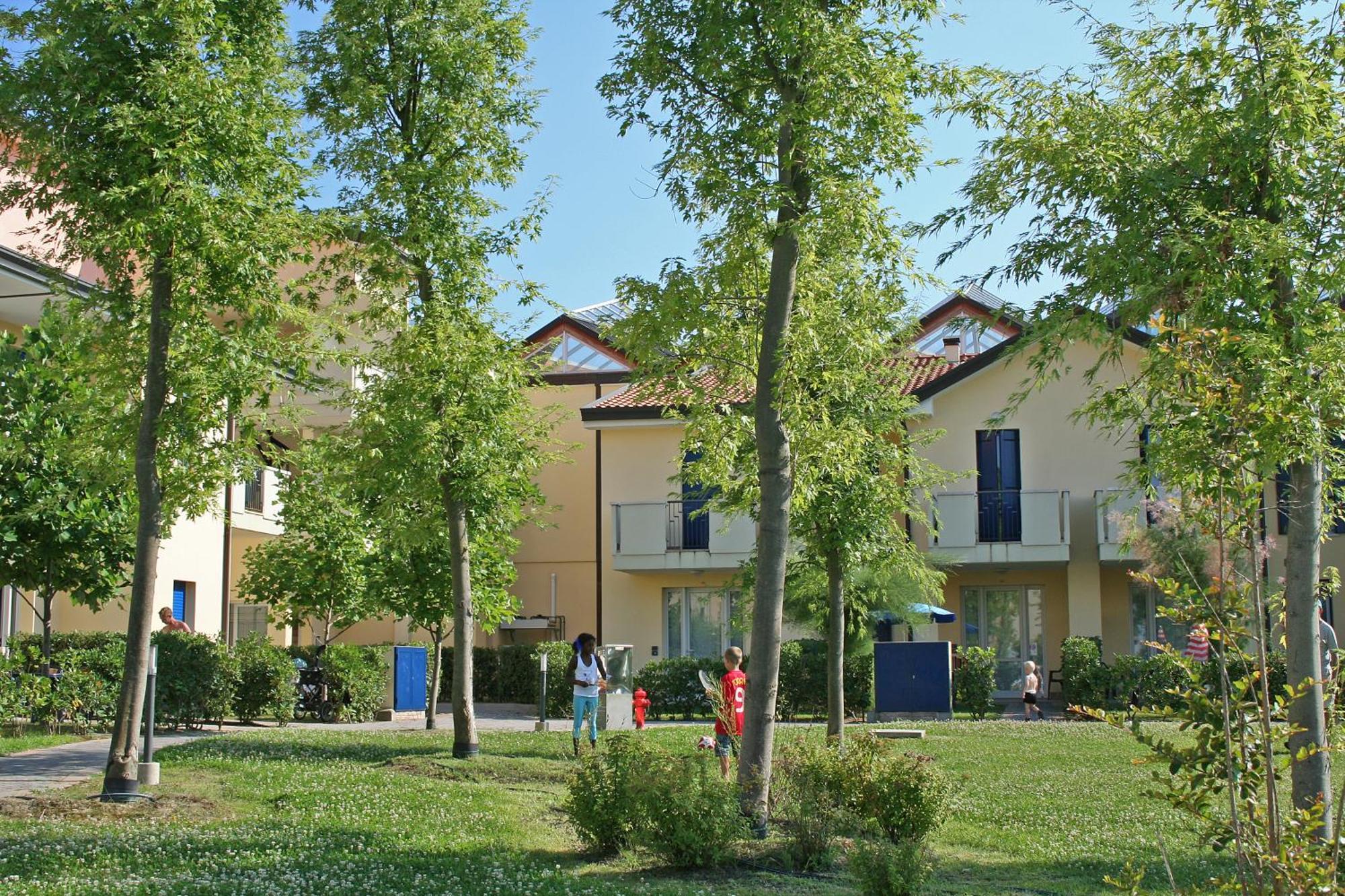 Altanea Residences Con Piscina Caorle Extérieur photo